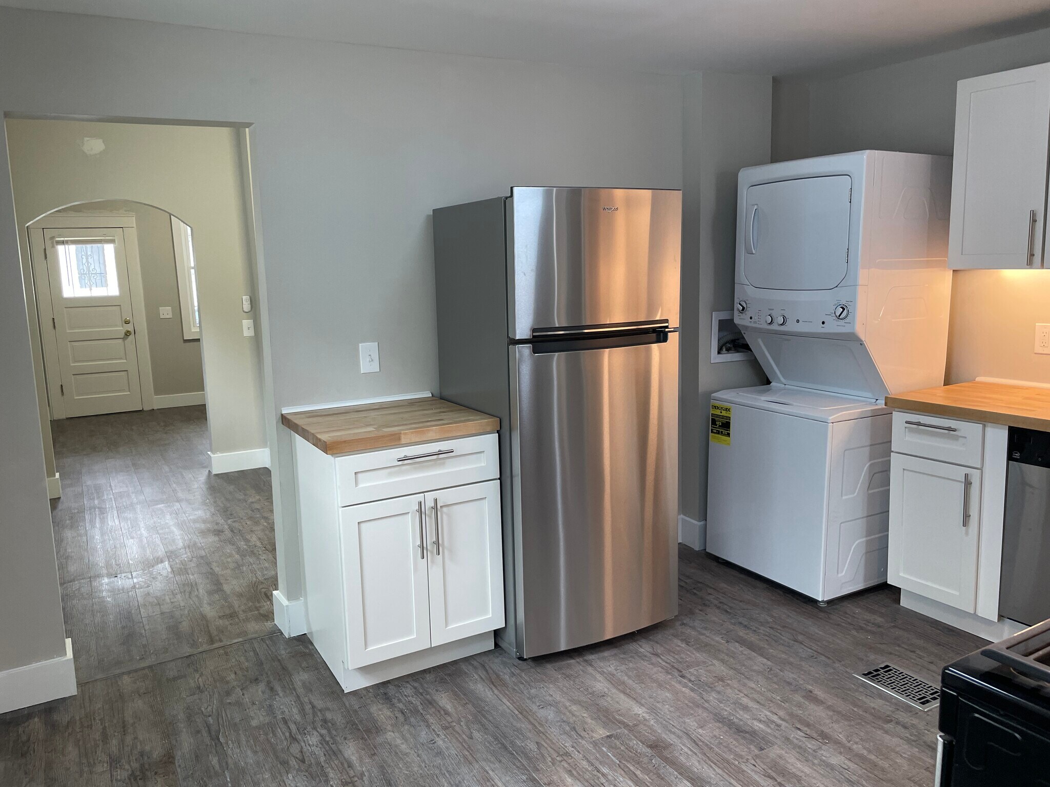 Building Photo - 1585 E 32nd St