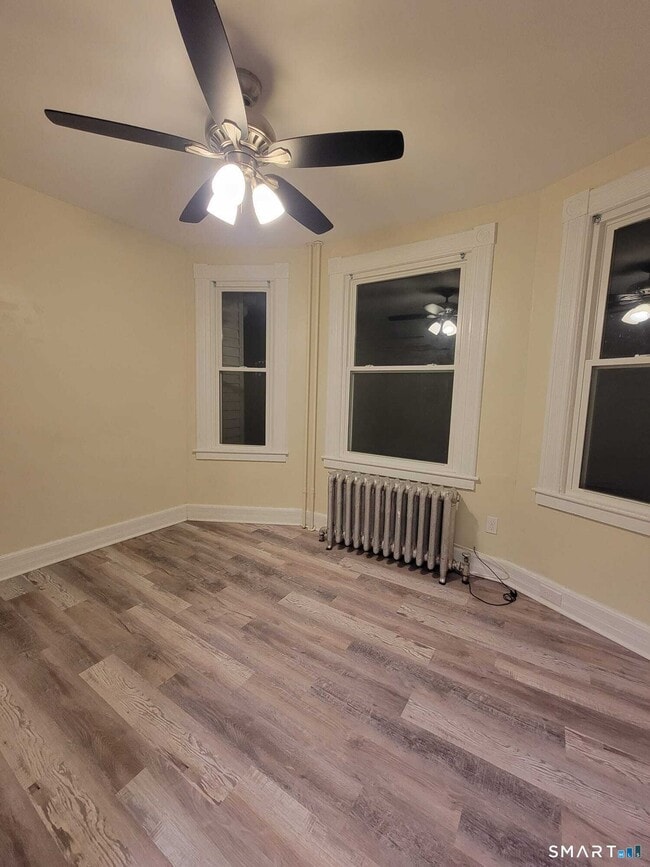 Building Photo - 564 High St