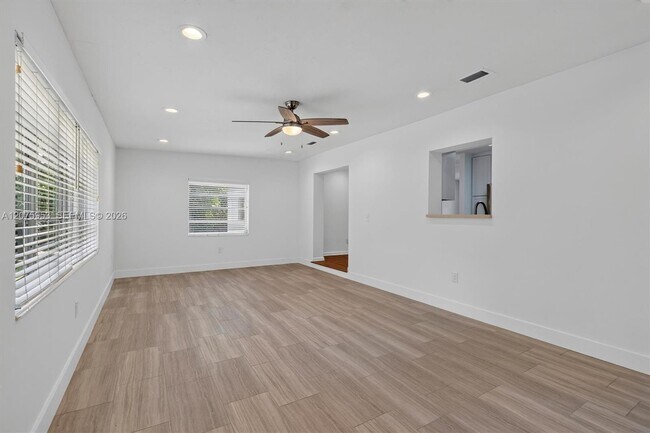 Building Photo - 6629 SW 65th St