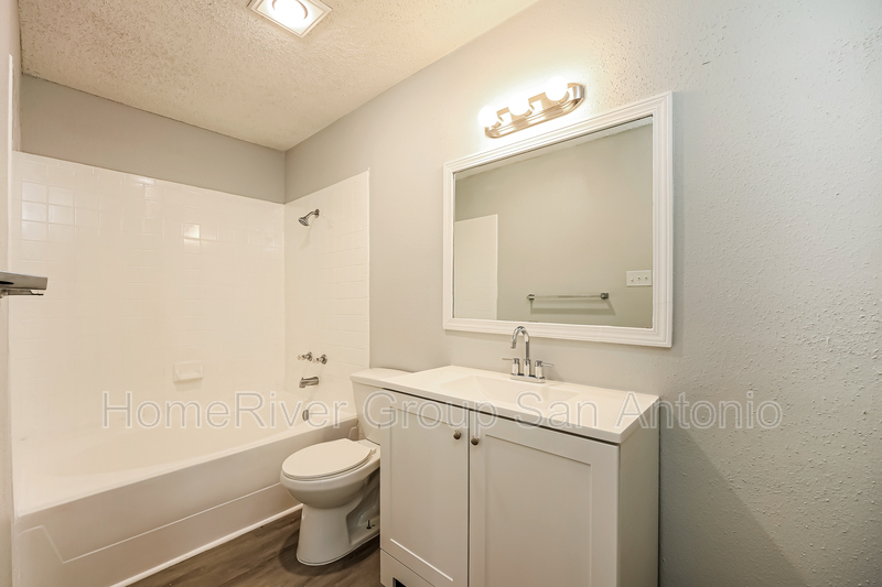 Building Photo - 8714 Ridge Mile Dr