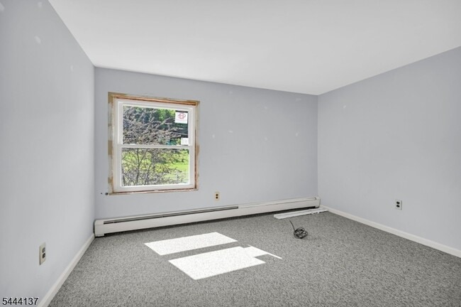 Building Photo - 425 Powerville Rd