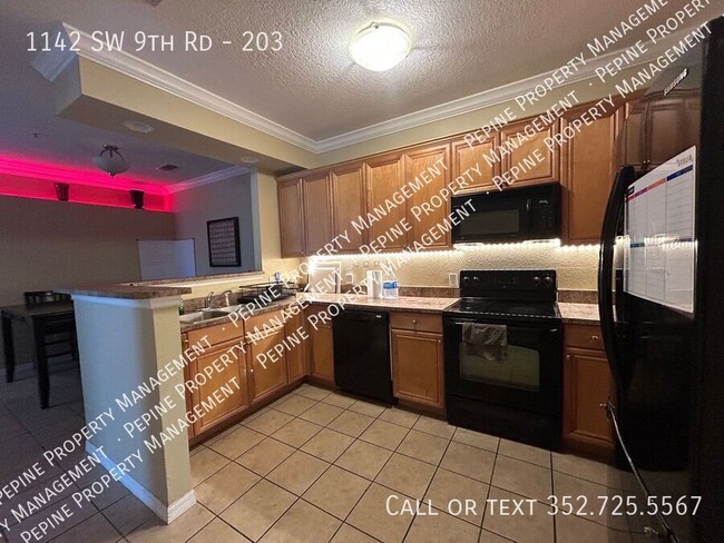 Building Photo - 1142 SW 9th Rd