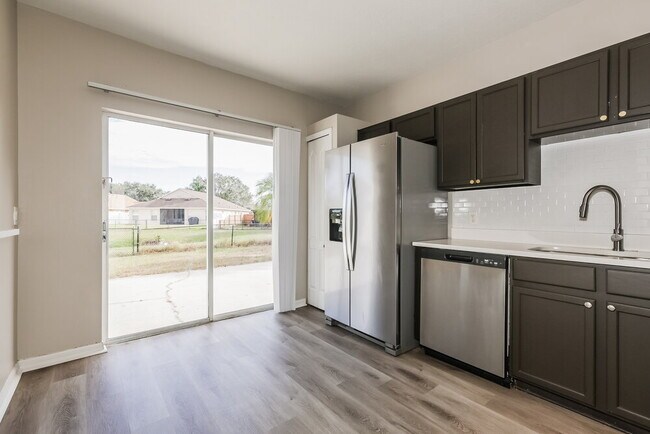 Building Photo - 12614 Montford Ln