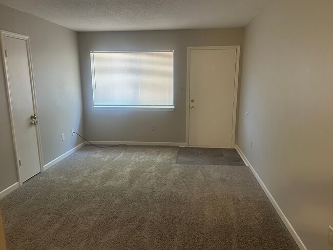 Building Photo - 1522 Parkway