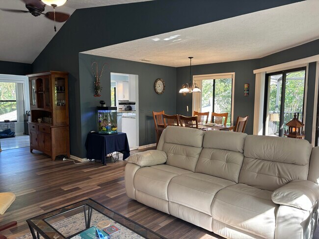 Building Photo - 5218 SE Schooner Oaks Way