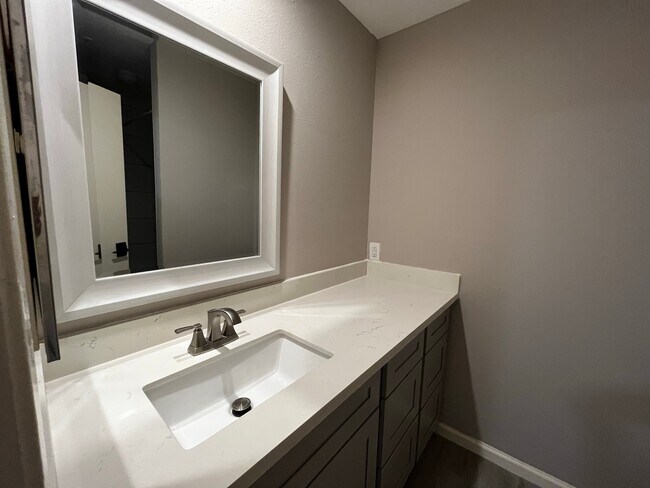 Building Photo - 6223 Brookgate Dr