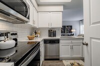 Building Photo - Save Big | 1 Month Free + $1,000 Off!