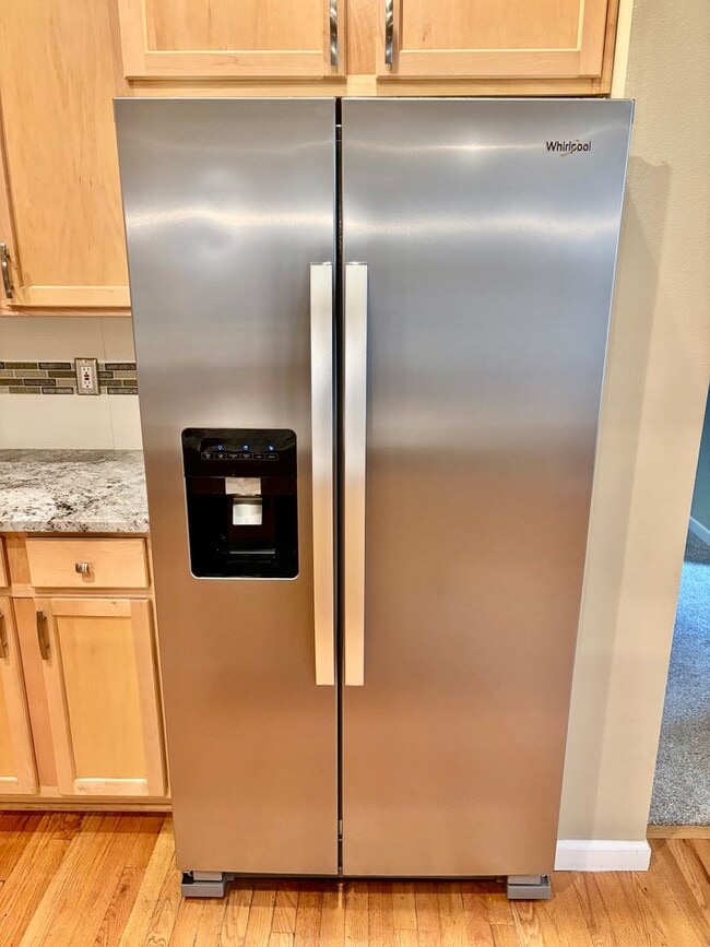 Building Photo - 4 Bed / 2.5 Bath Kirkland single family home $3,895/mo