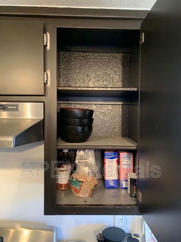 Building Photo - 61493 Desert Air Rd