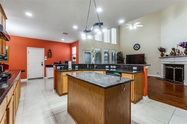 Building Photo - 8133 Skyridge Dr