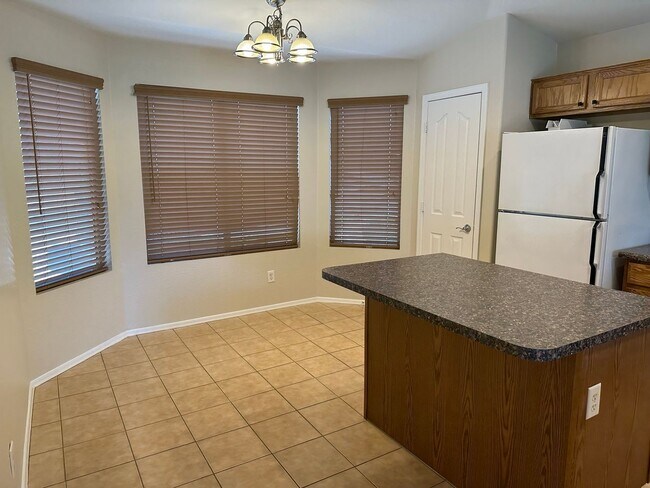 Building Photo - Great 3 bedroom 2 bath home -- COMING SOON
