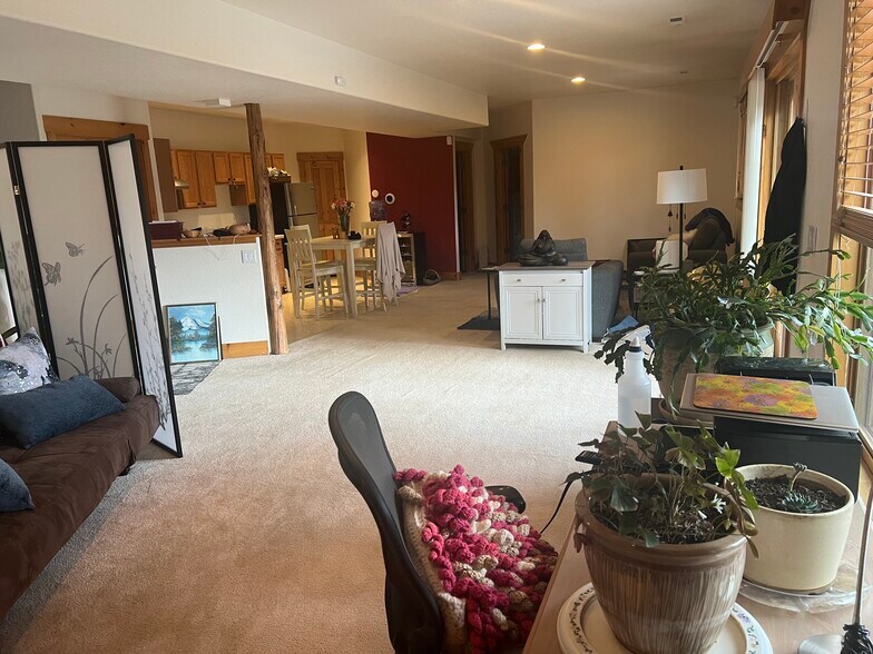 Building Photo - 24366 Cody Park Rd