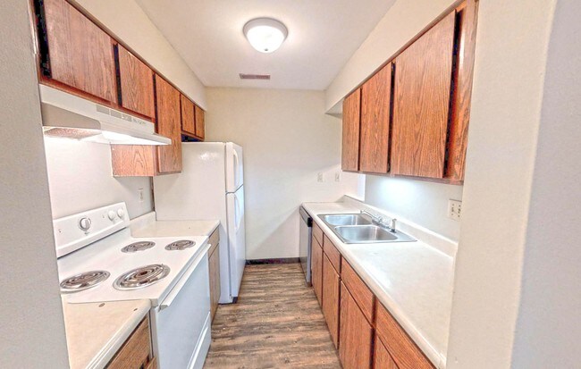 Building Photo - 811 W Oregon St