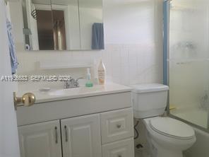 Building Photo - 2240 Johnson St