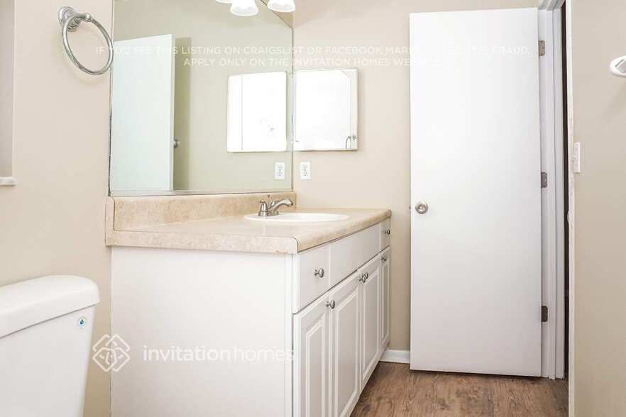 Building Photo - 7806 38th Ct E