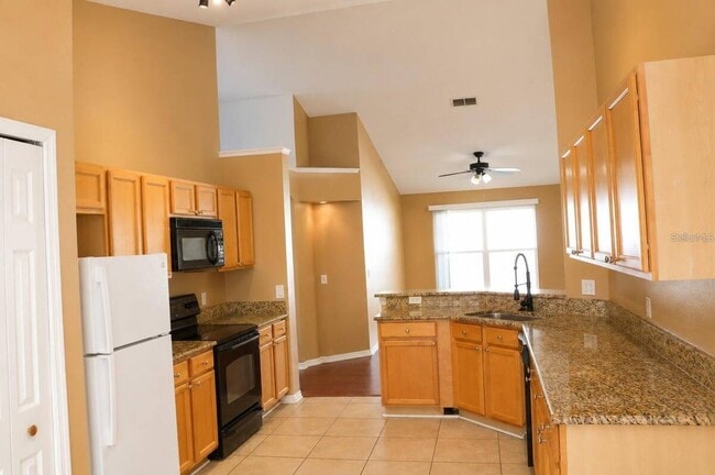 Building Photo - 145 Thornbury Dr