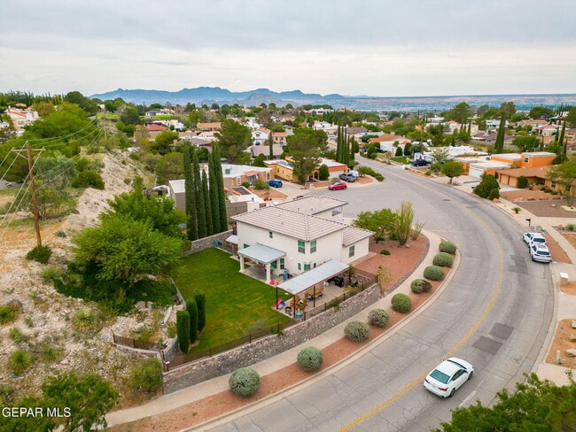 Building Photo - 6052 Bandolero Dr