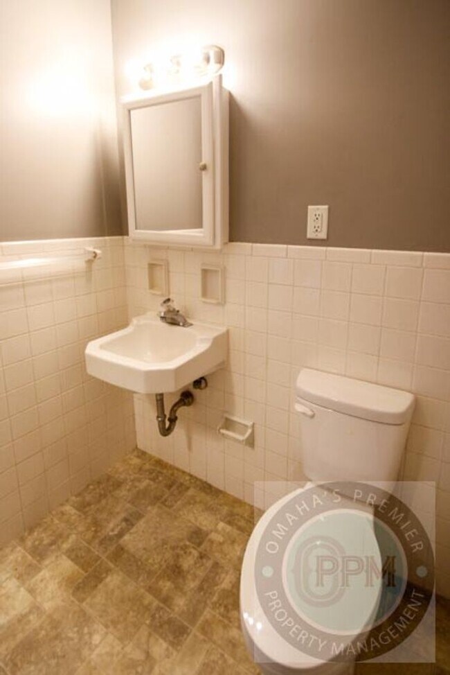 Building Photo - 12317 Weir St