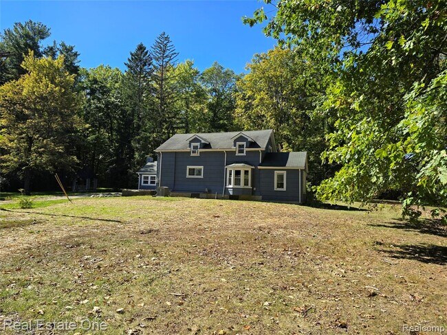 Building Photo - 249 W Buell Rd