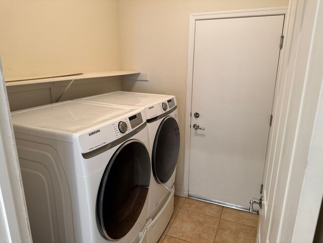Building Photo - Three bedroom 2 bath home in 55+ community