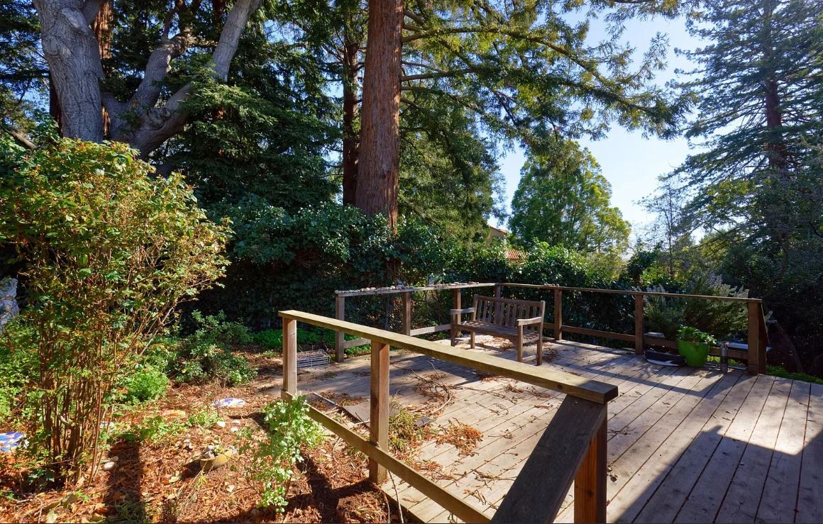 Building Photo - 49 Beverly Rd