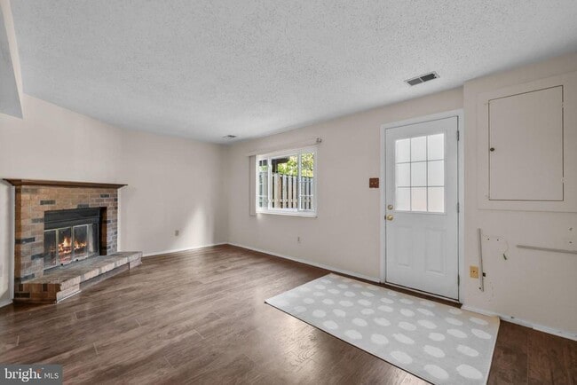 Building Photo - 6832 Heatherway Ct