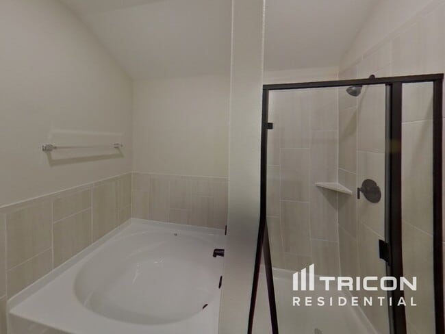 Building Photo - 1209 Bullock Dr