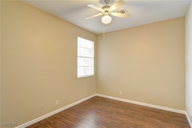Building Photo - 520 Curtin Ct