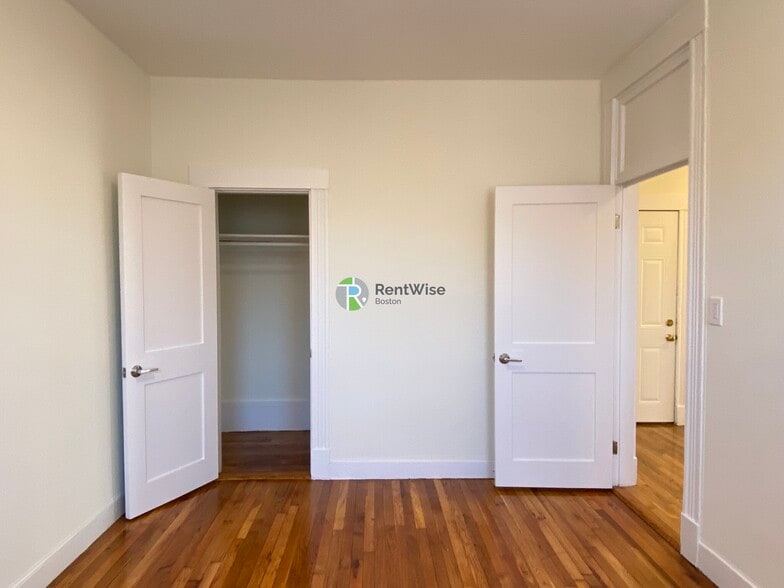 Building Photo - 1315 Commonwealth