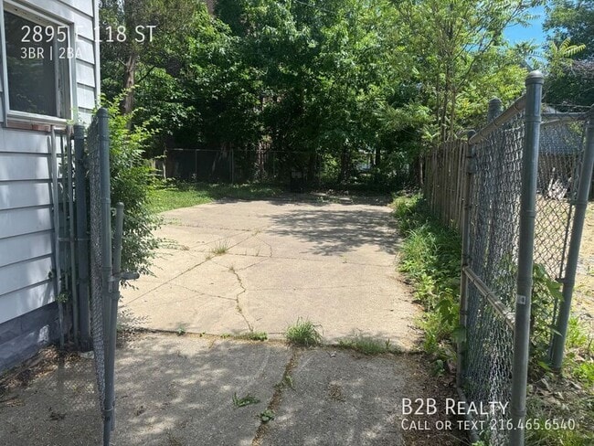 Building Photo - 2895 E 118th St