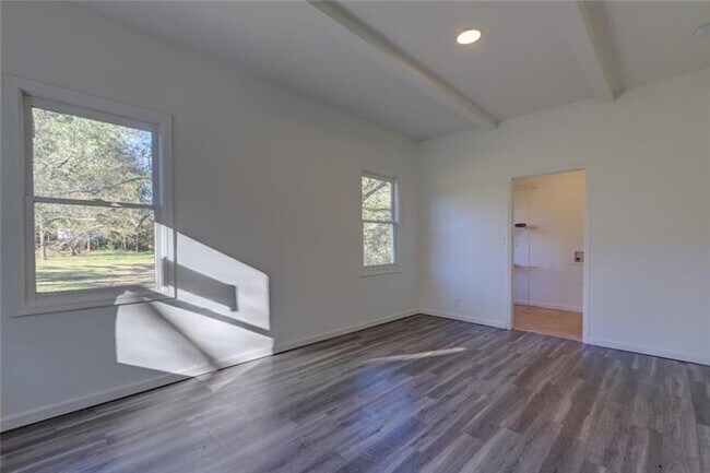 Building Photo - 2739 Hickory Flat Hwy