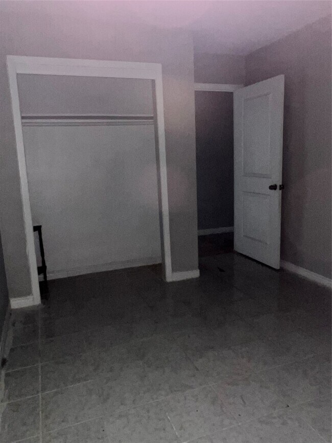 Building Photo - 13522 Hollypark Dr