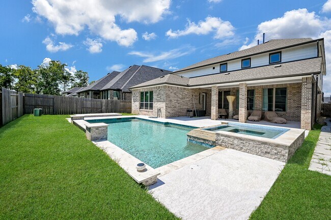 Primary Photo - 9006 Meadow Bridge Dr