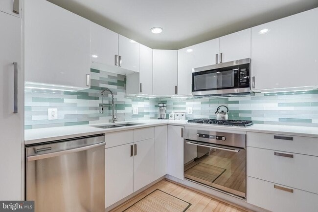 Building Photo - 26 T St NE