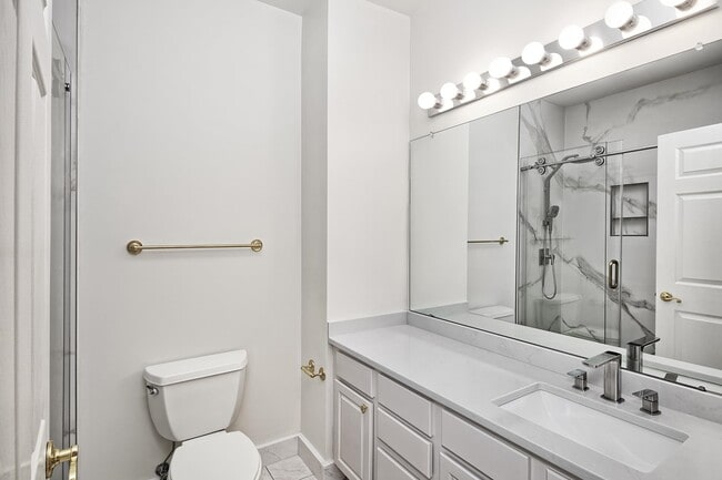 Building Photo - 470 Buffalo Ct