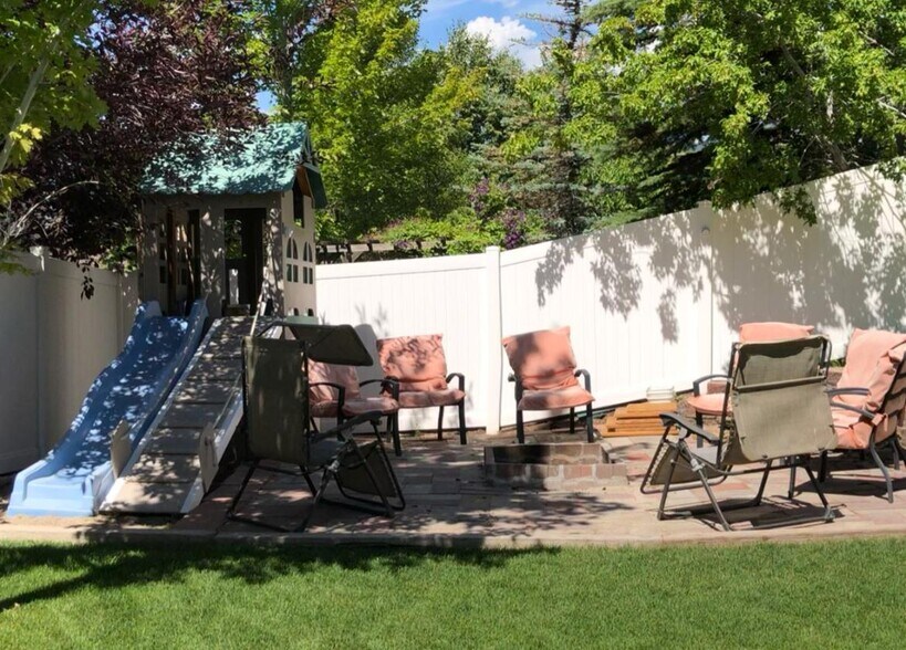 Building Photo - 4588 Spring Meadow Dr