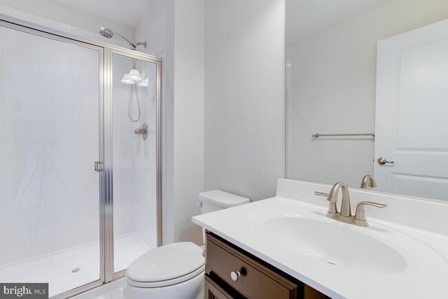 Building Photo - 2740 Prospect Hill Dr