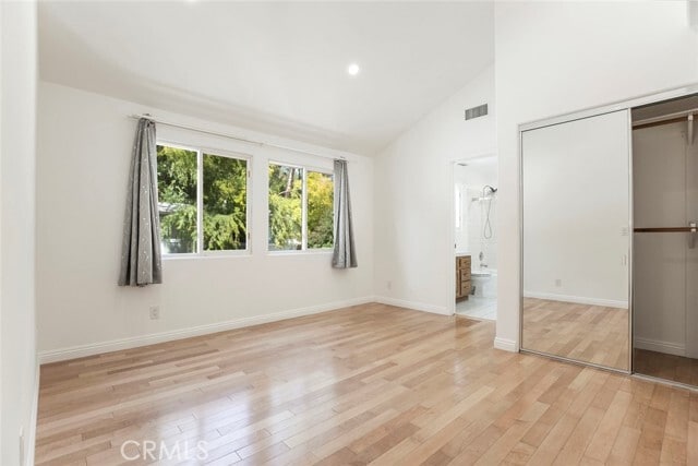 Building Photo - 2644 E Chevy Chase Dr