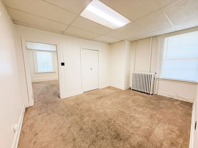 Building Photo - 497 Norwood Rd