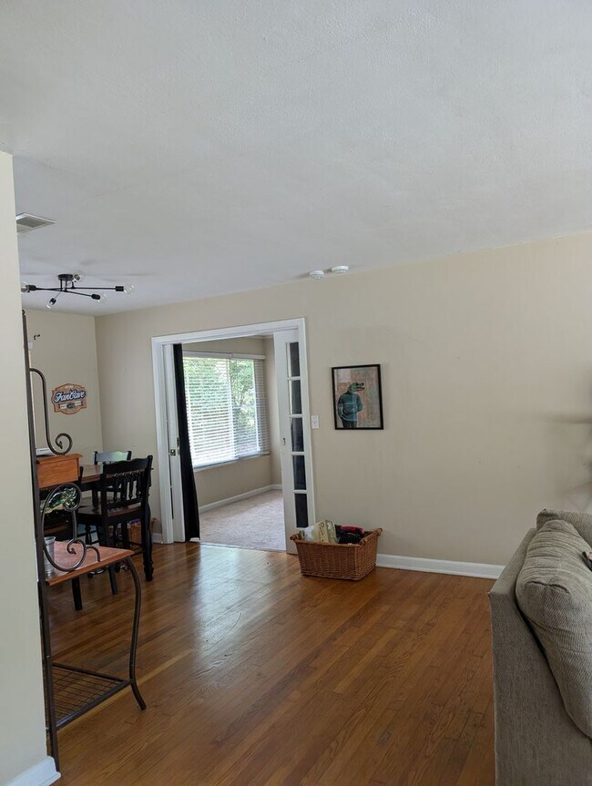 Building Photo - Oakland Terrace rental home