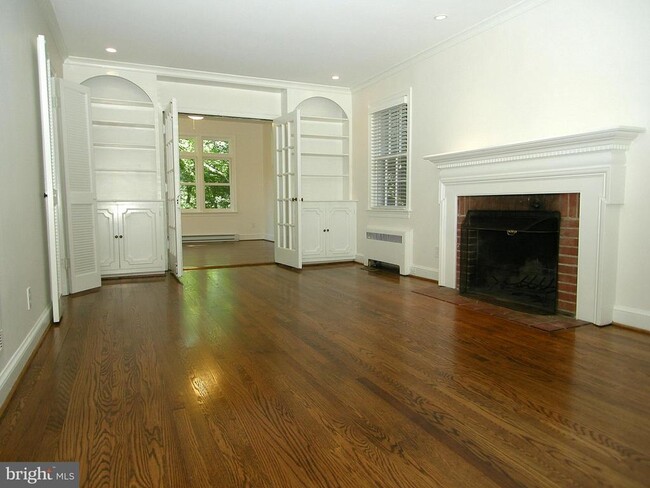 Building Photo - 6625 31st St NW