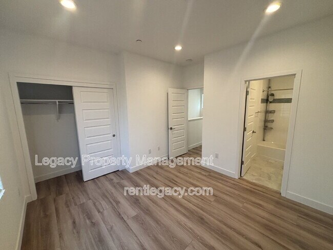 Building Photo - 3568 Troy Dalton St