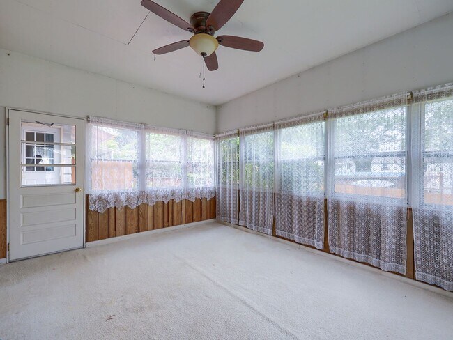 Building Photo - 3 Bedroom Single Family Home in Camp Hill