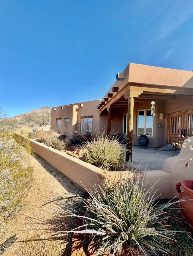 Building Photo - 3369 S 1100 W