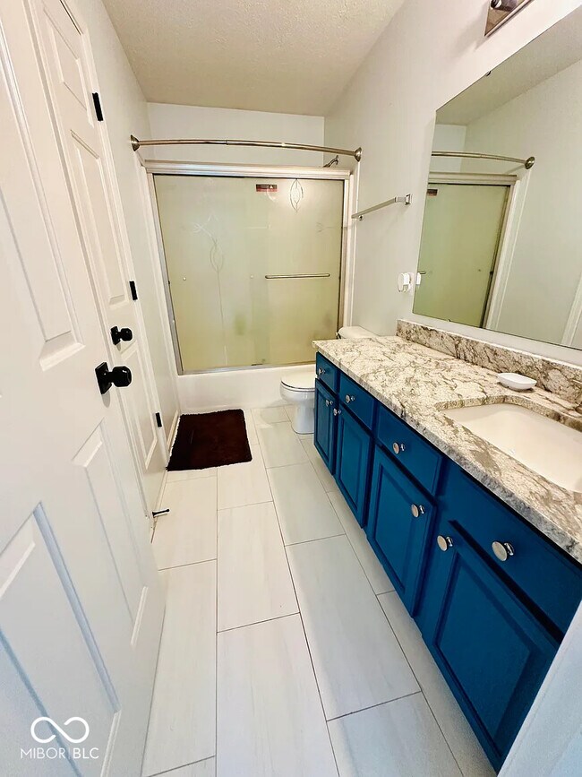 Building Photo - 5273 Ivy Hill Dr
