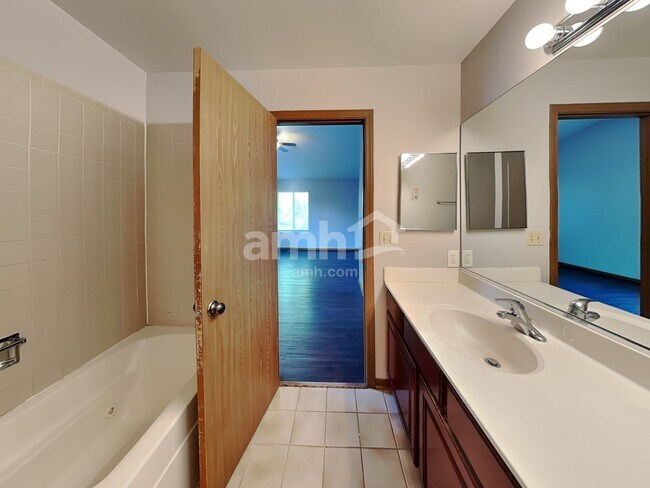 Building Photo - 20947 Barrington Ln