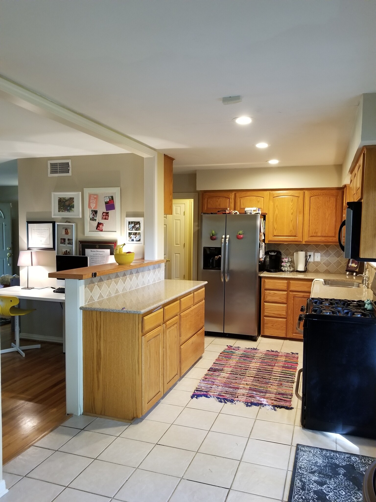 Building Photo - 10454 Lanshire Dr