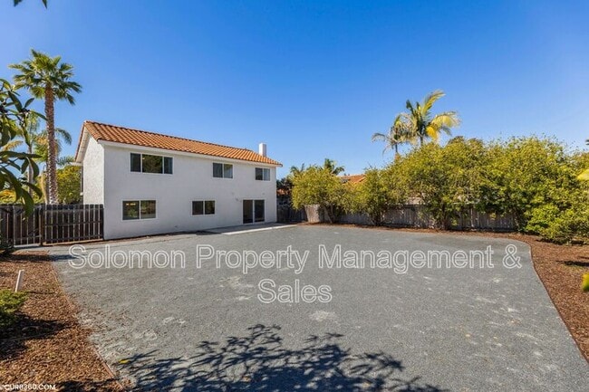 Building Photo - 315 Cerro St