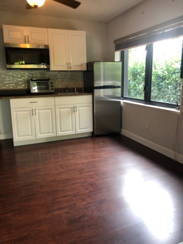 Building Photo - 1715 SW 67th Ct