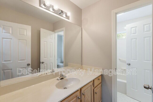 Building Photo - 1012 Beech Tree Ln